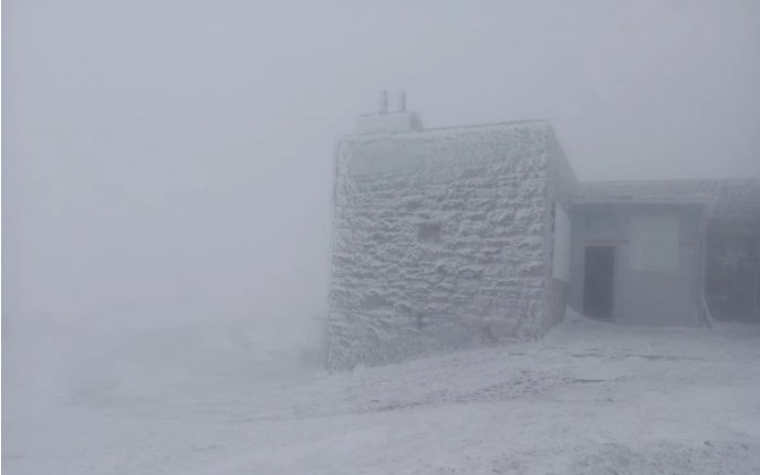 снег в Карпатах