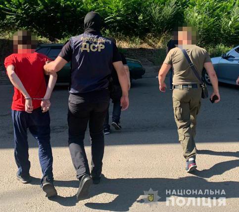 разоблачили
