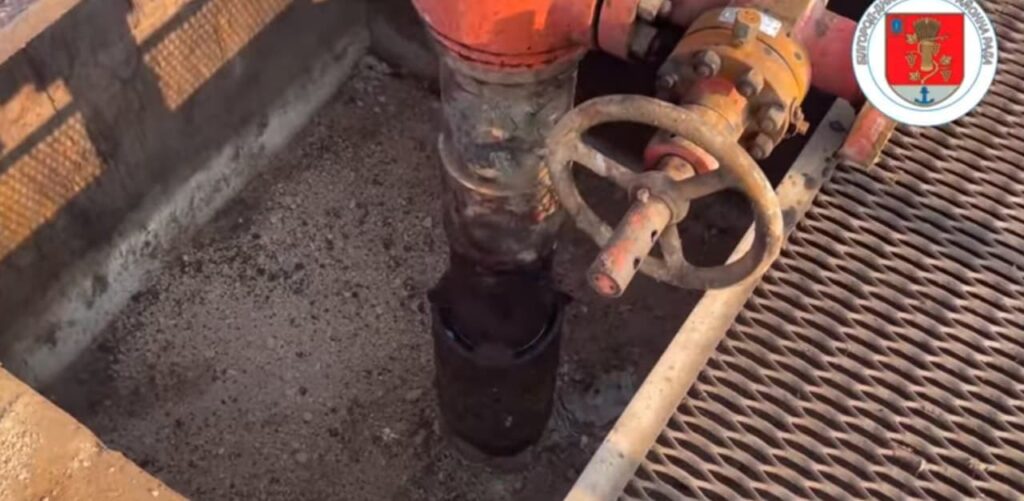 нефтяная скважина