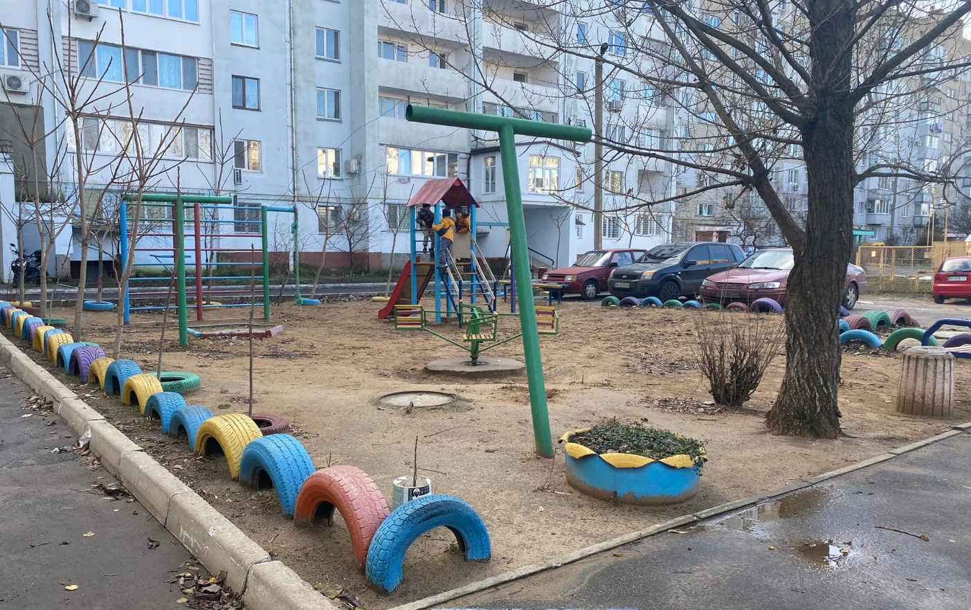 БД двор