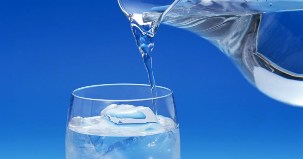 вода