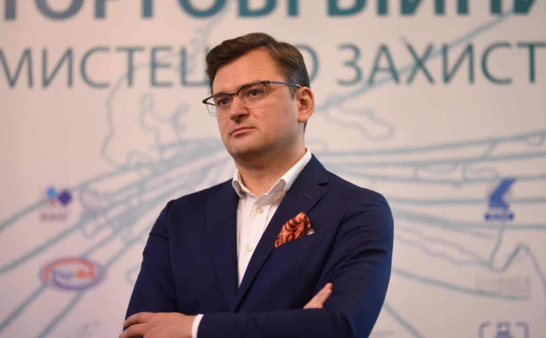 министр