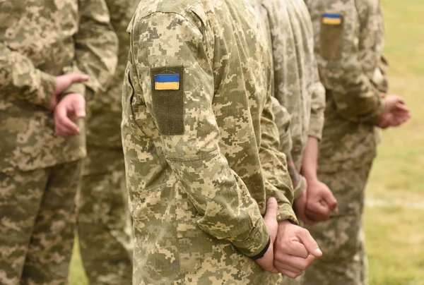 заключенные воюют