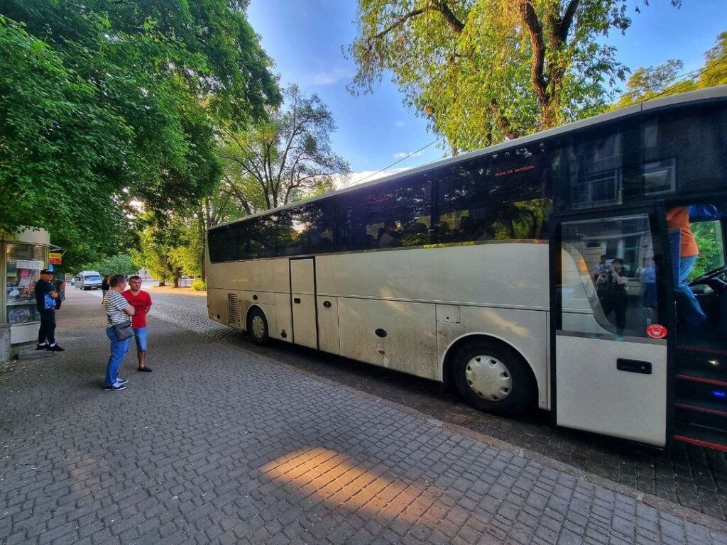 моряки автобус