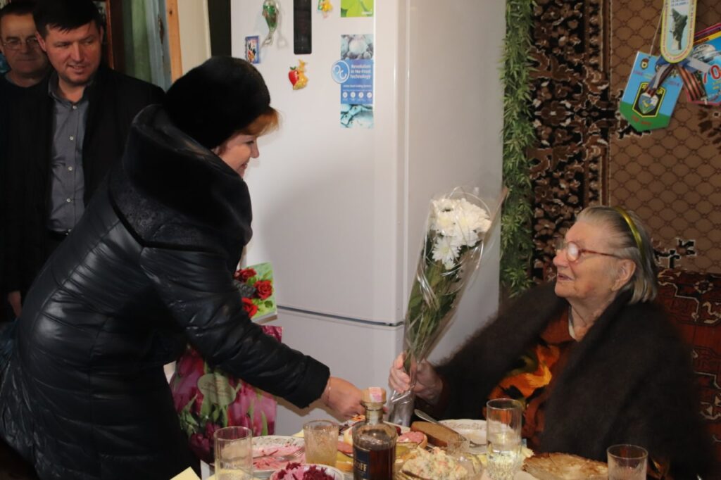 Ніна Костянтинівна Моміна