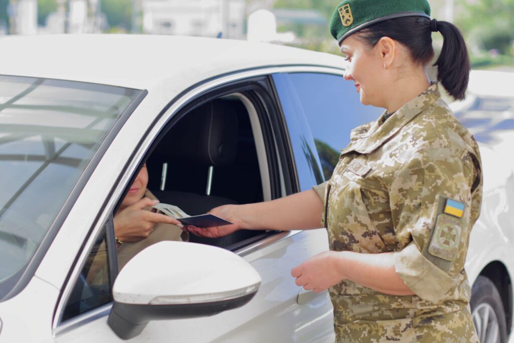 підробленні документи
