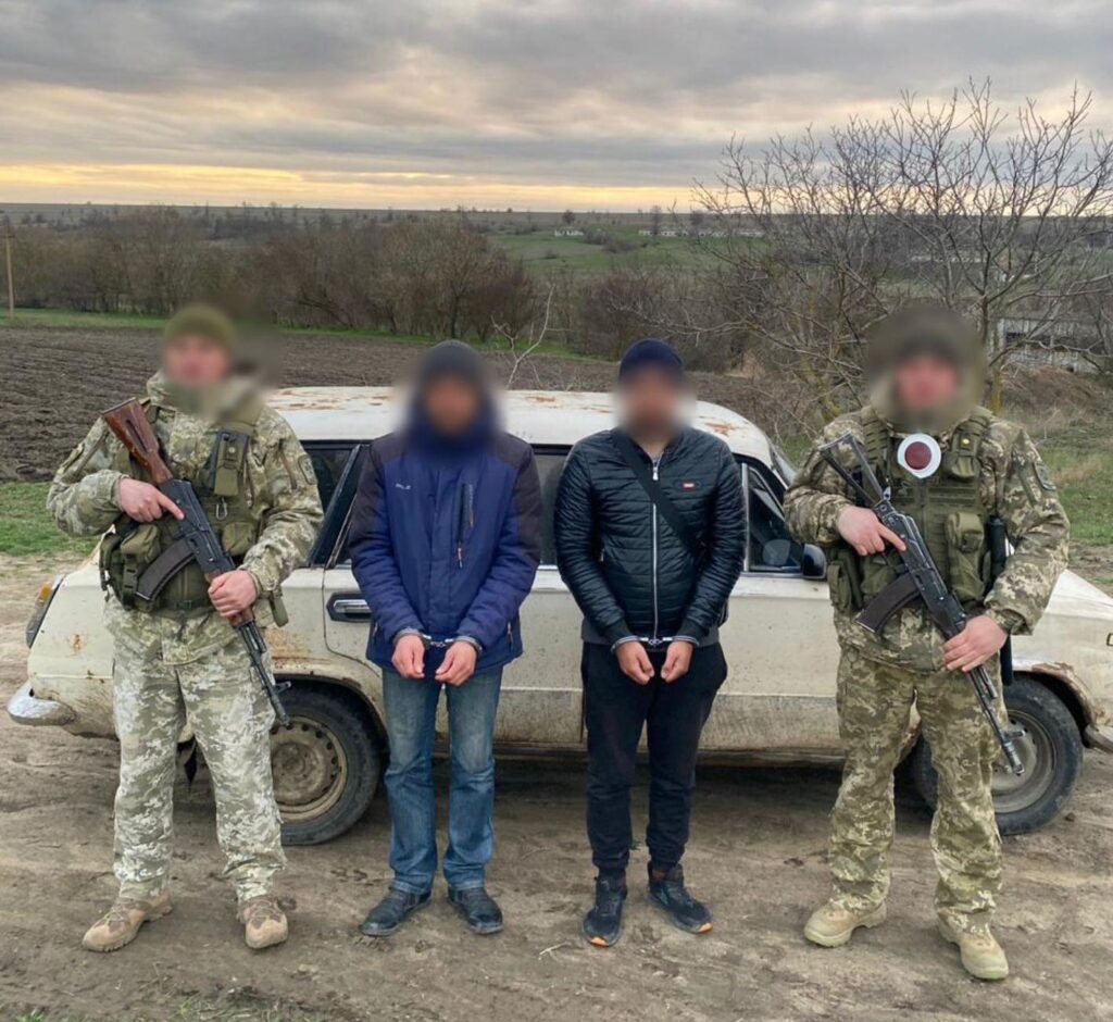 ухилянти пір'я