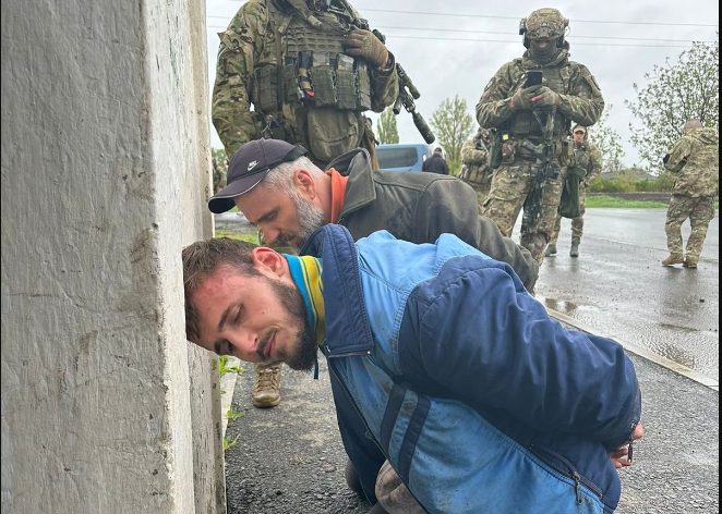 напад на поліцейських