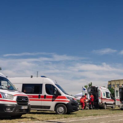 бронювання медиків