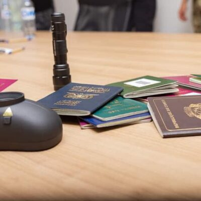підробні документи