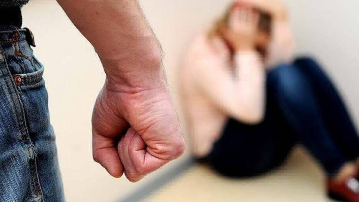побиття дружини