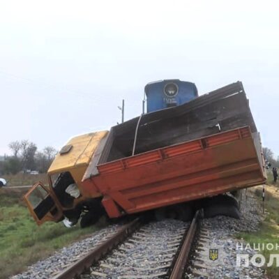 вантажівка тепловоз
