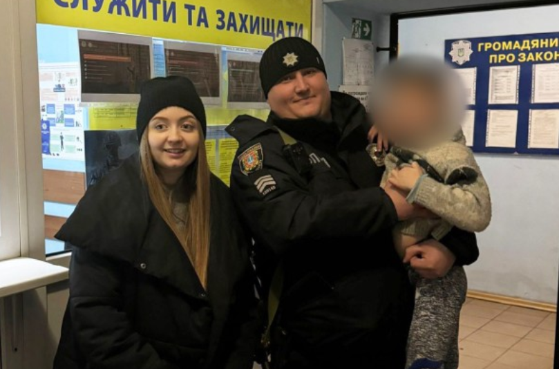 дитина на дорозі