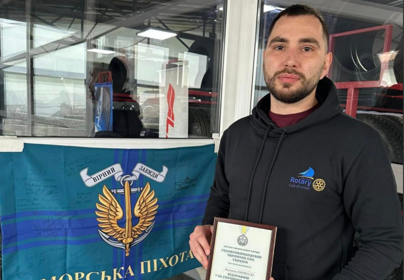 волонтер Валентин Дмитрієв
