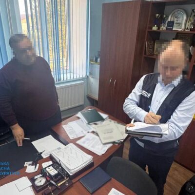 селищний голова земля