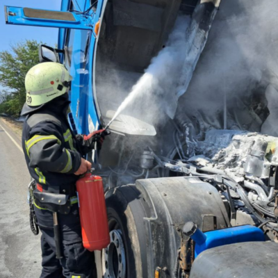 загорівся вантажний автомобіль