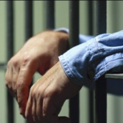 насильство над матір'ю