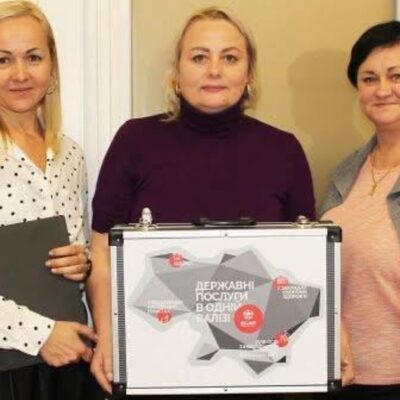 мобільна валізка ЦНАП Саф'янівська громада