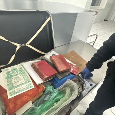 Рені старовинні книги