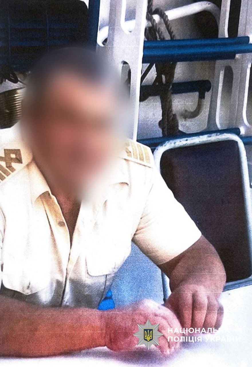 Одеські слідчі завершили розслідування щодо трьох військовослужбовців рф, які незаконно позбавили волі екіпаж українського судна «Сапфір» біля острову Зміїний