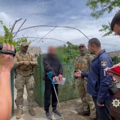 Успенівська громада пістолет граната