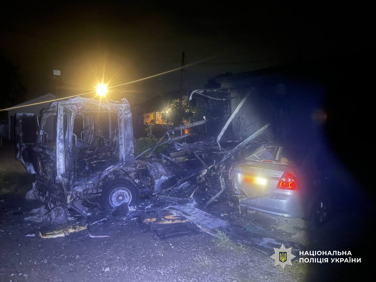 На Одещині затримали підлітка, який підпалив на замовлення автомобілі енергетичної компанії