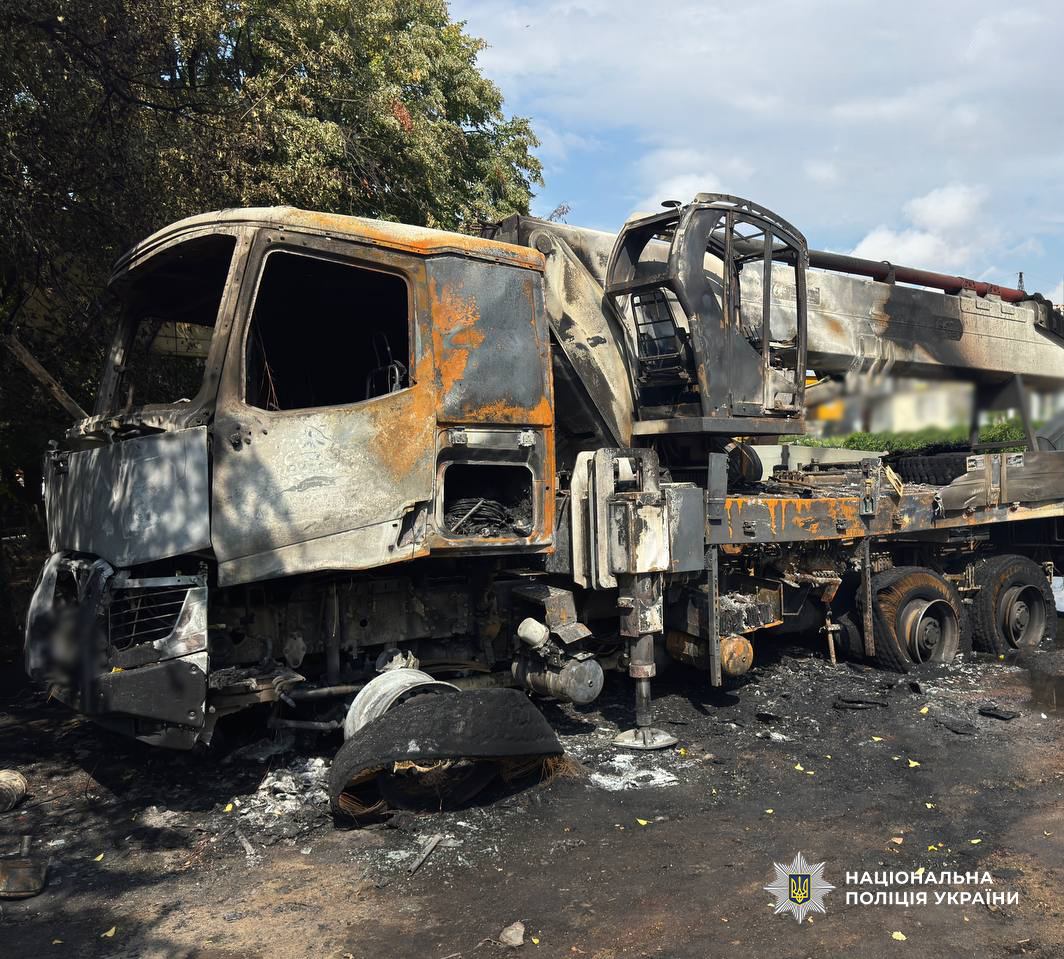 На Одещині затримали підлітка, який підпалив на замовлення автомобілі енергетичної компанії