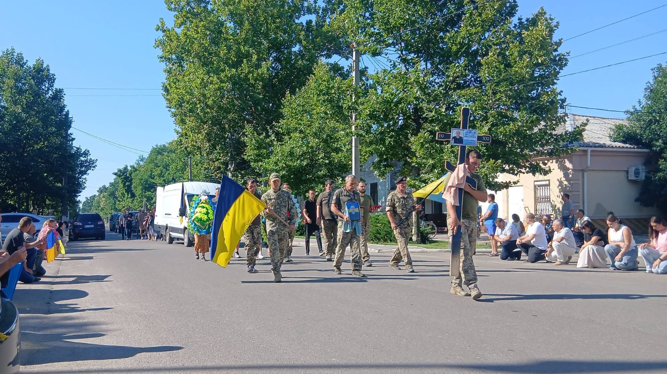 Кілійська громада попрощалася з захисником Андрєєвим Віталієм