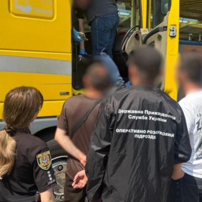 Одещина ухилянти причеп вантажівки
