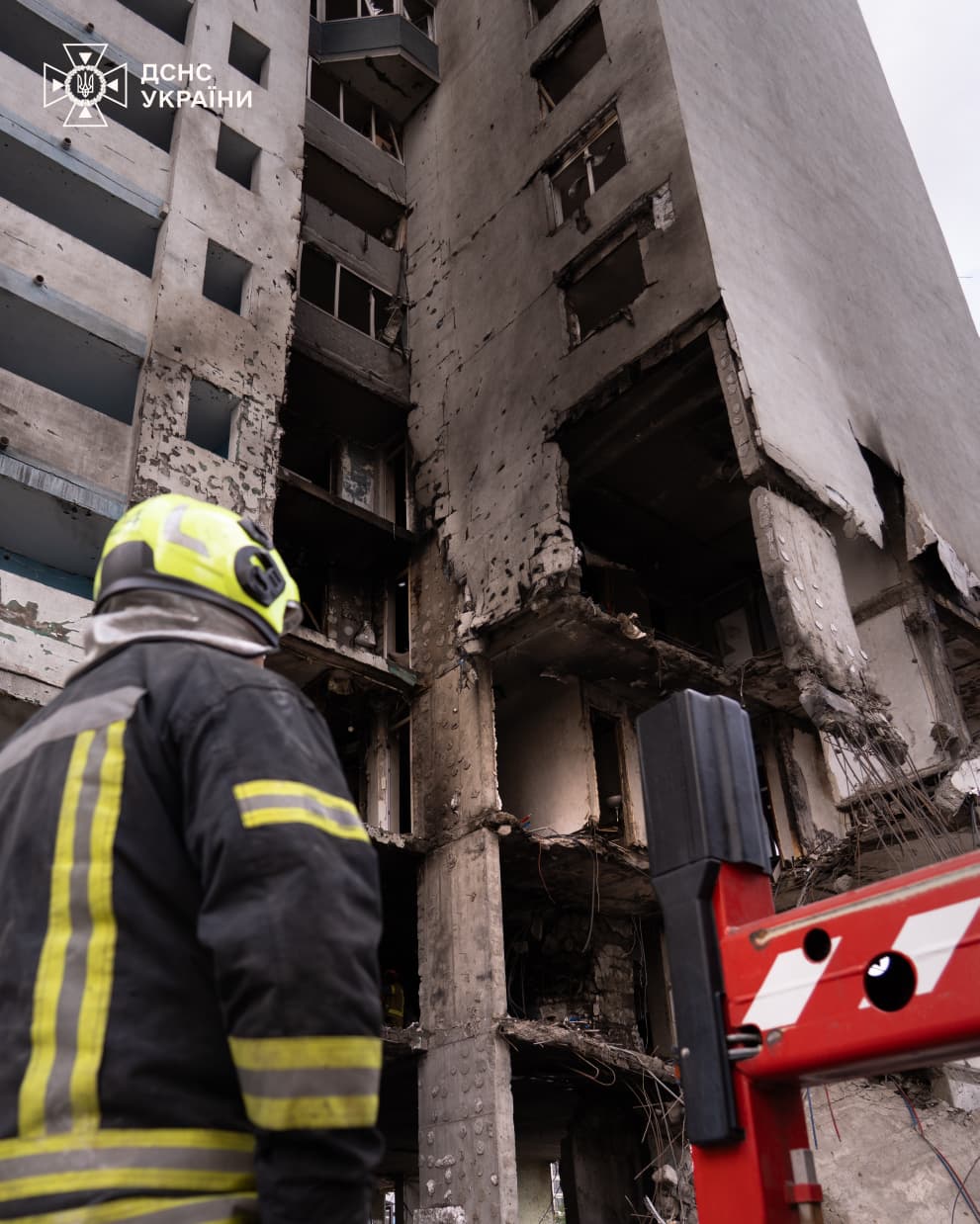 Внаслідок удару по Київщині пошкоджено понад 30 житлових будинків: у Вишневому проходить евакуація жителів