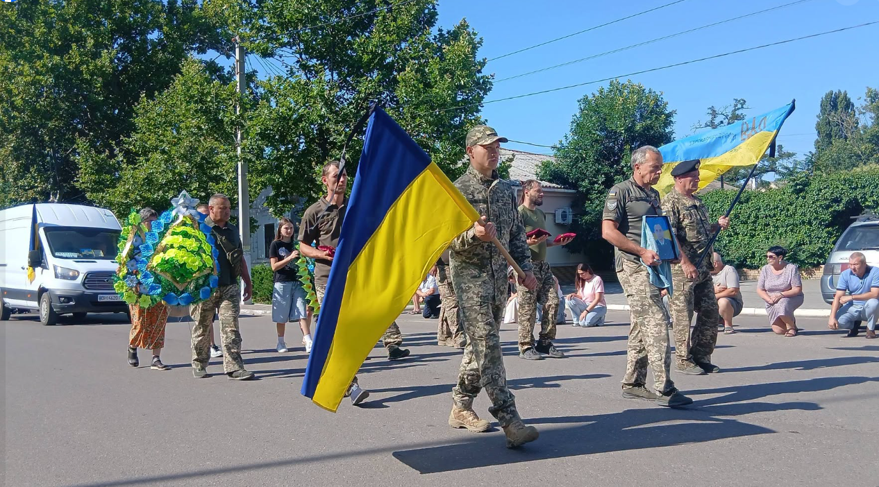 Кілійська громада попрощалася з захисником Андрєєвим Віталієм