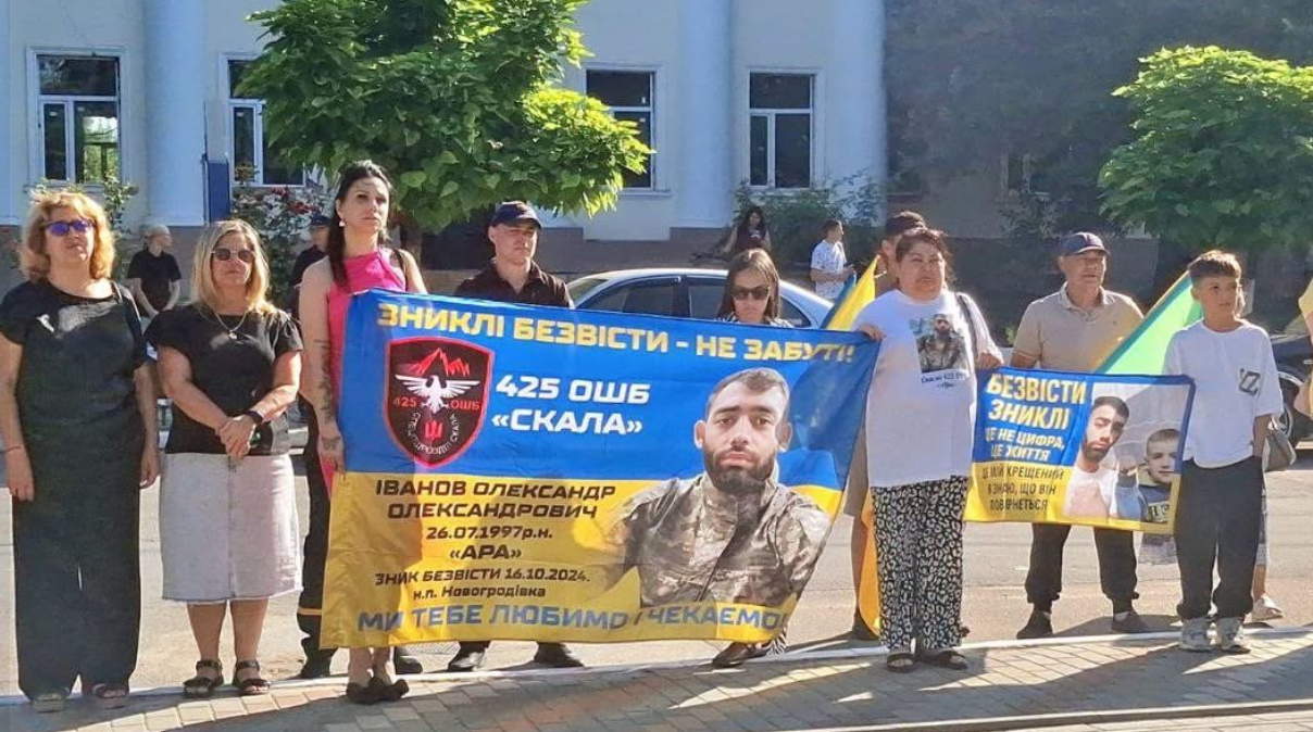 Автопробіг та ініціатива «Наповнимо Скриньку надії»: у Ренійській громаді вшанували пам’ять загиблих військових та цивільних полонених