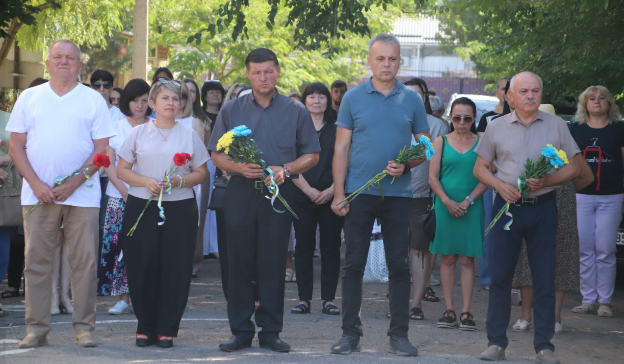 У Болграді прозвучав «Дзвін пам’яті» за загиблими захисниками та захисницями України