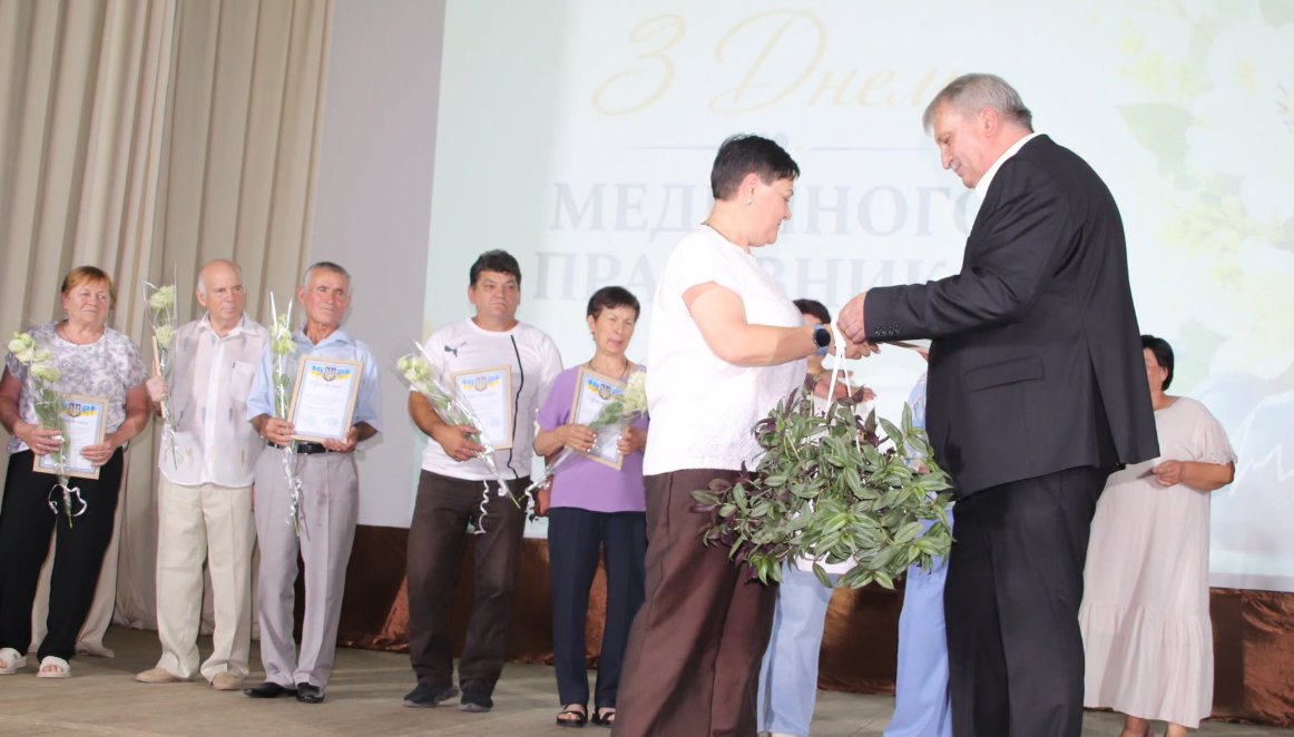 У Болграді урочисто привітали медичних працівників із професійним святом (фото)