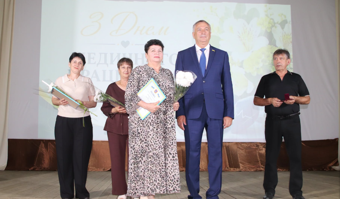 У Болграді урочисто привітали медичних працівників із професійним святом (фото)