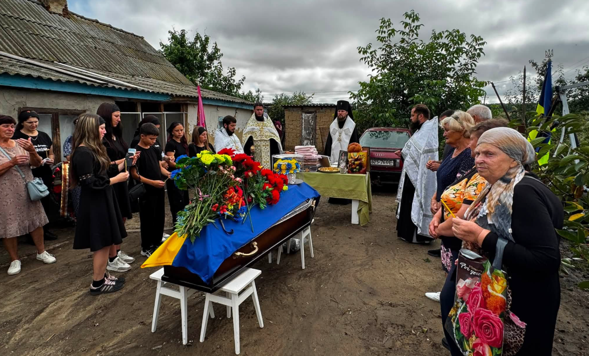 Саф’янівська громада провела в останню путь захисника України Якименка Вадима