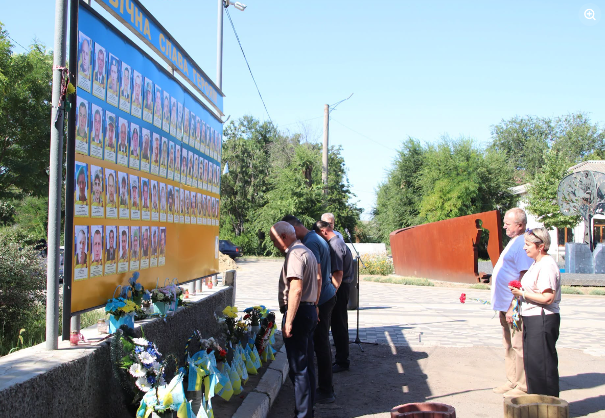 У Болграді прозвучав «Дзвін пам’яті» за загиблими захисниками та захисницями України