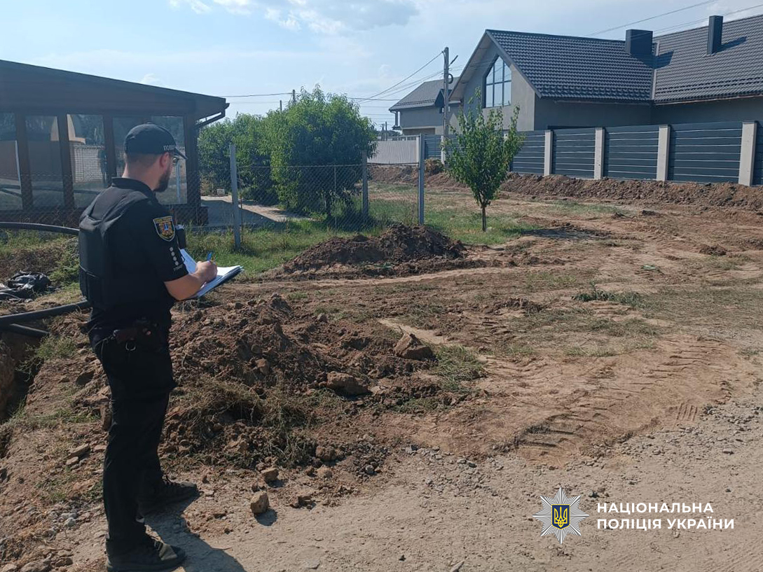 В Ізмаїлі чоловік влаштував на вулиці стрілянину та пошкодив екскаватор
