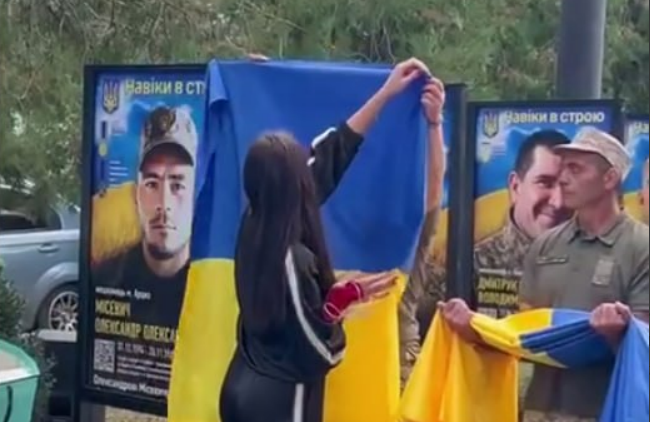 На Алеї Слави в Арцизі відкрили 20 нових портретів полеглих Героїв
