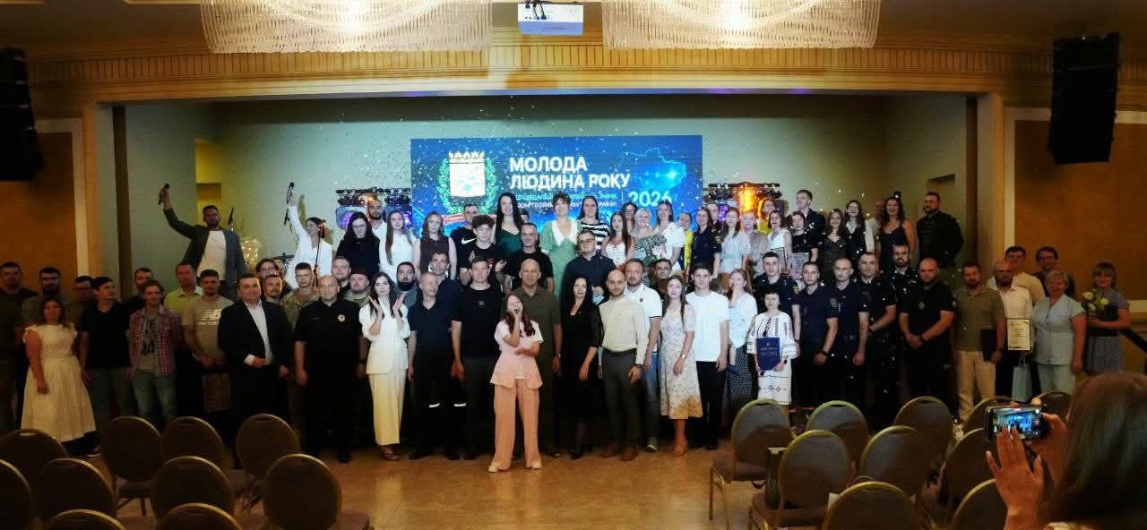 Талановита скрипалька з Бахмута, яка живе в Болграді, стала лауреаткою конкурсу “Молода людина року — 2026”
