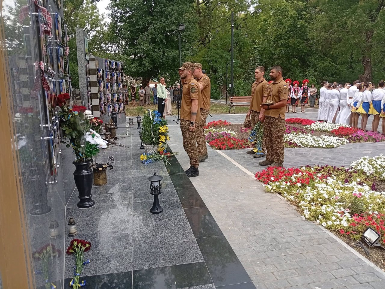 У Бессарабській громаді відкрили меморіальні дошки на честь семи загиблих воїнів