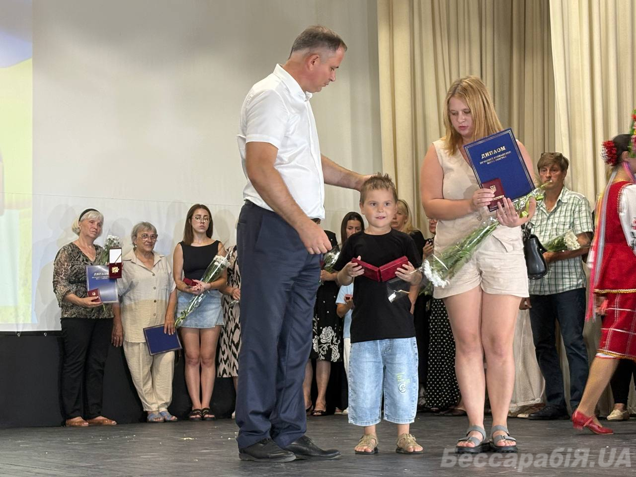 У Болграді родинам полеглих Героїв вручили відзнаки “Почесний громадянин міста”