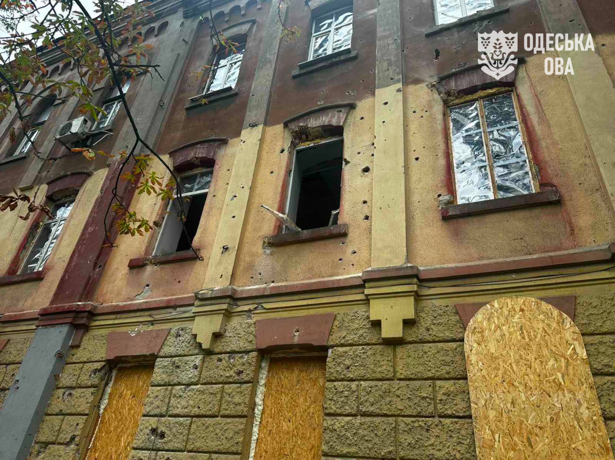 Масована комбінована атака ворога по Одещині: пошкоджені об’єкти цивільної інфраструктури