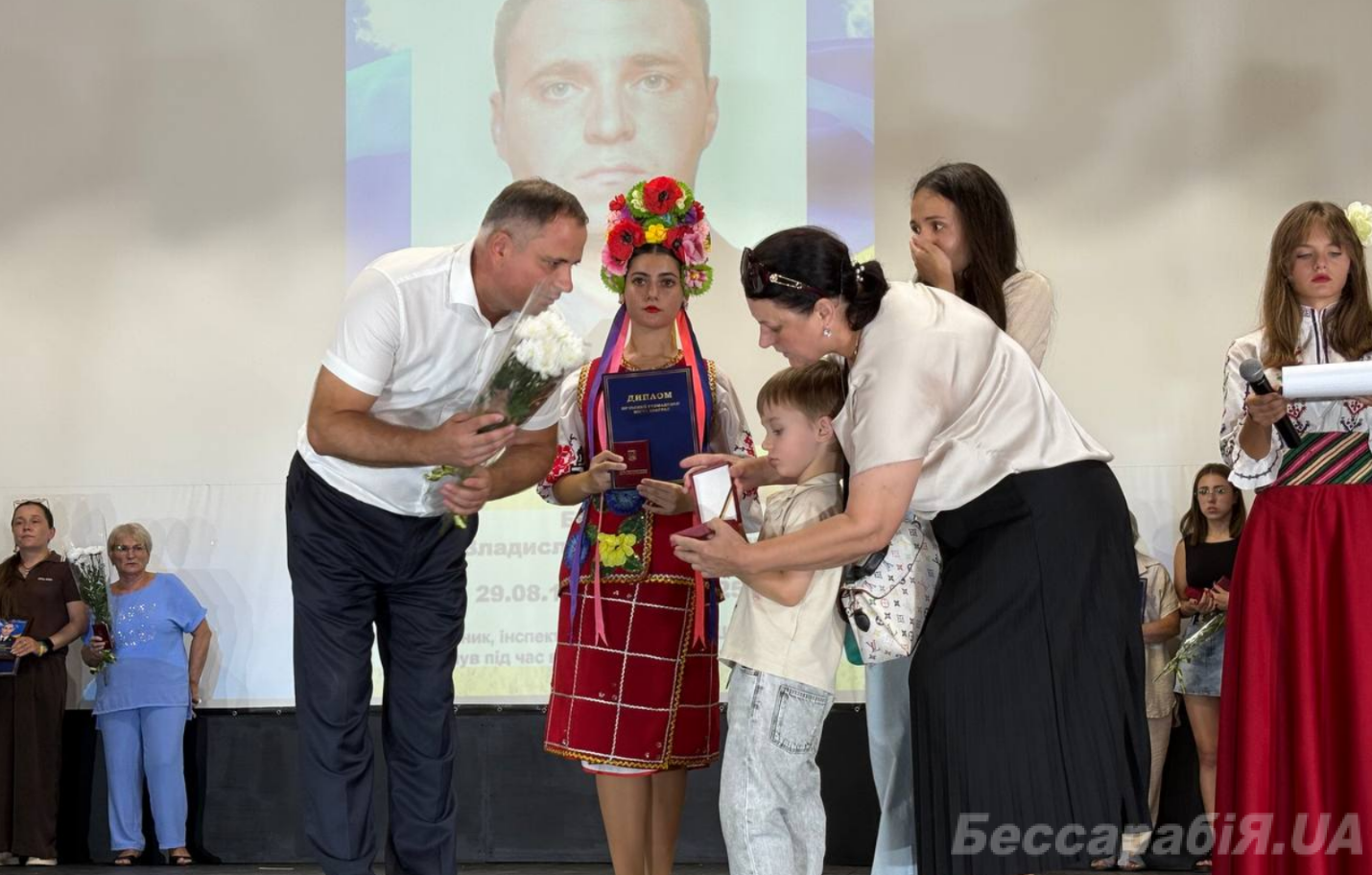 У Болграді родинам полеглих Героїв вручили відзнаки “Почесний громадянин міста”