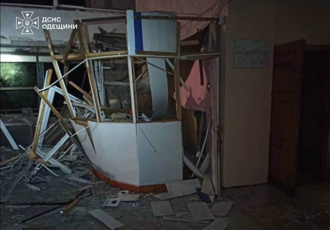 Масована комбінована атака ворога по Одещині: пошкоджені об’єкти цивільної інфраструктури