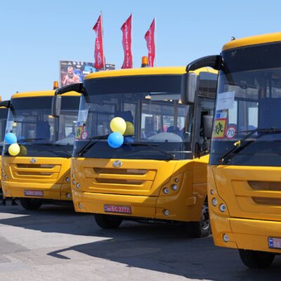 шкільні автобуси 