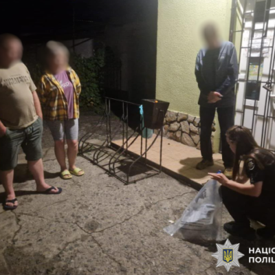 Кілія понрози сокирою у магазині