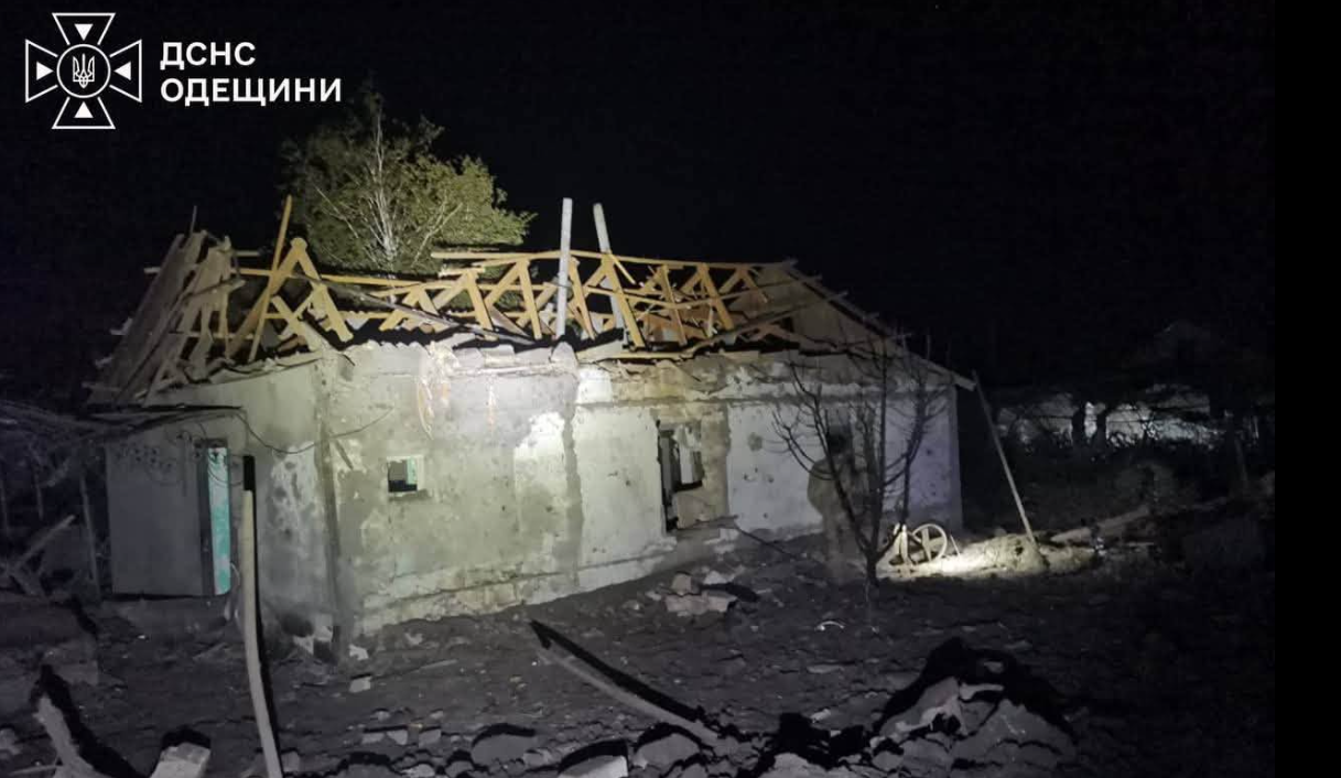 Атаки ворога на Одещину не припиняються: пошкоджено підприємство, житлові та складські будівлі