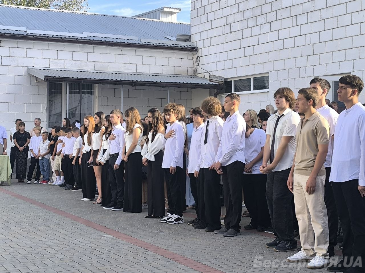 У Болградському районі для 701 першокласника вперше пролунав шкільний дзвоник