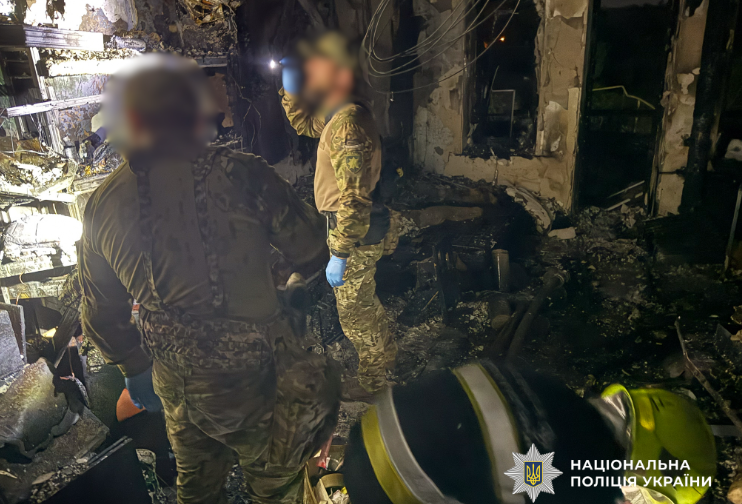 підірвав гранату у квартирі